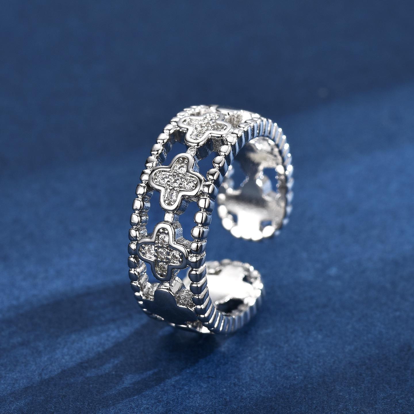 

European & American Four-Leaf Flower Women s Luxury Fashion Open Ring - Niche Design Adjustable