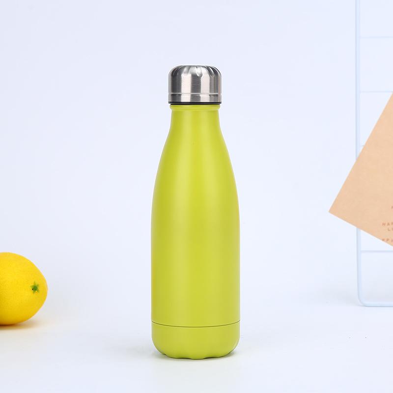 Nový vakuový hrnek z nerezové oceli 304 Dvouvrstvá vakuová gradientní láhev na colu Jednoduchá venkovní sportovní konvice