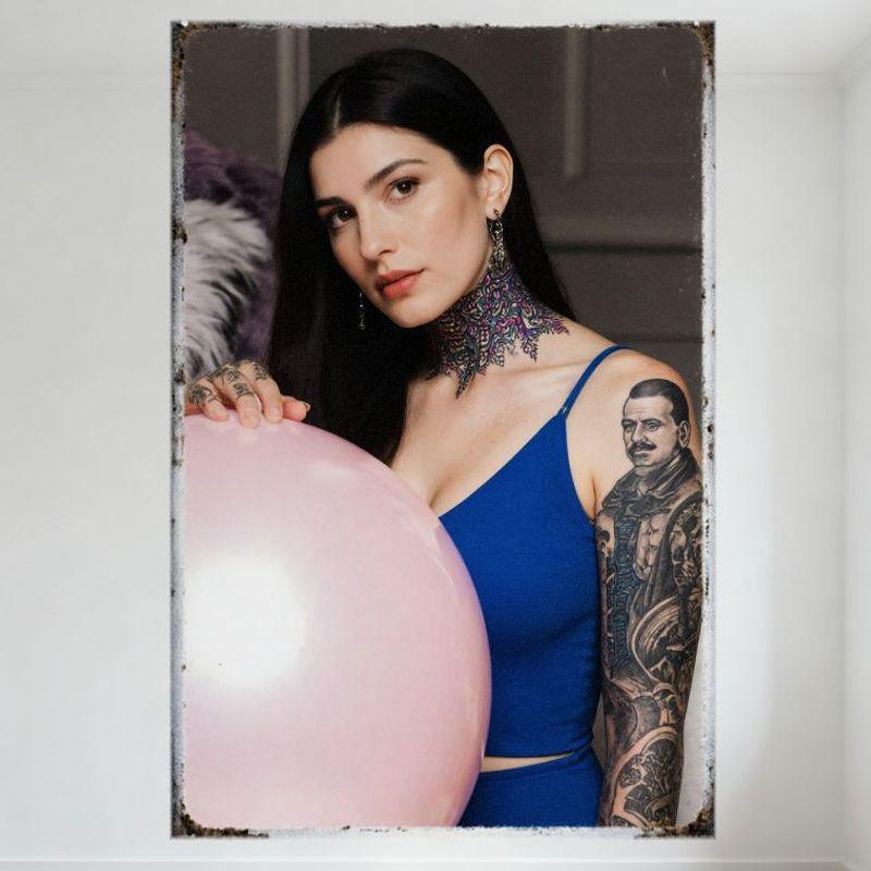 

Sexy Vintage Tattooed Woman with Pink Balloon Tin Sign - Retro Distressed Metal Wall Decor for Bar Pub Home Cafe 8x12 Inch 20x30cm（7.8x11.8inch）