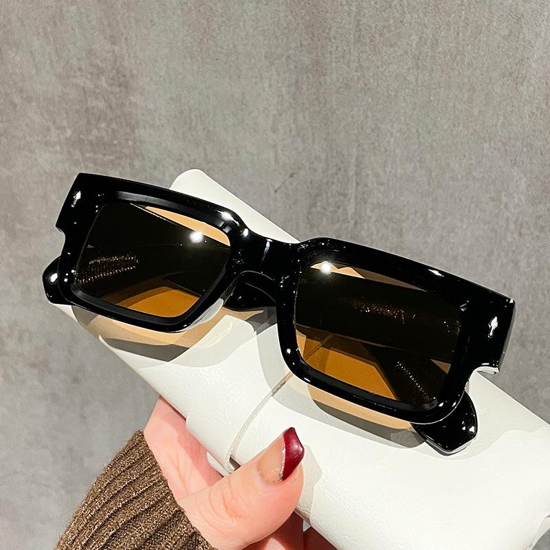 Fashion Retro Thick Leg Square Frame Sunglasses Men Women Popular Brand Small Frame Rice Nail Sun Glasses Oculos De Sol