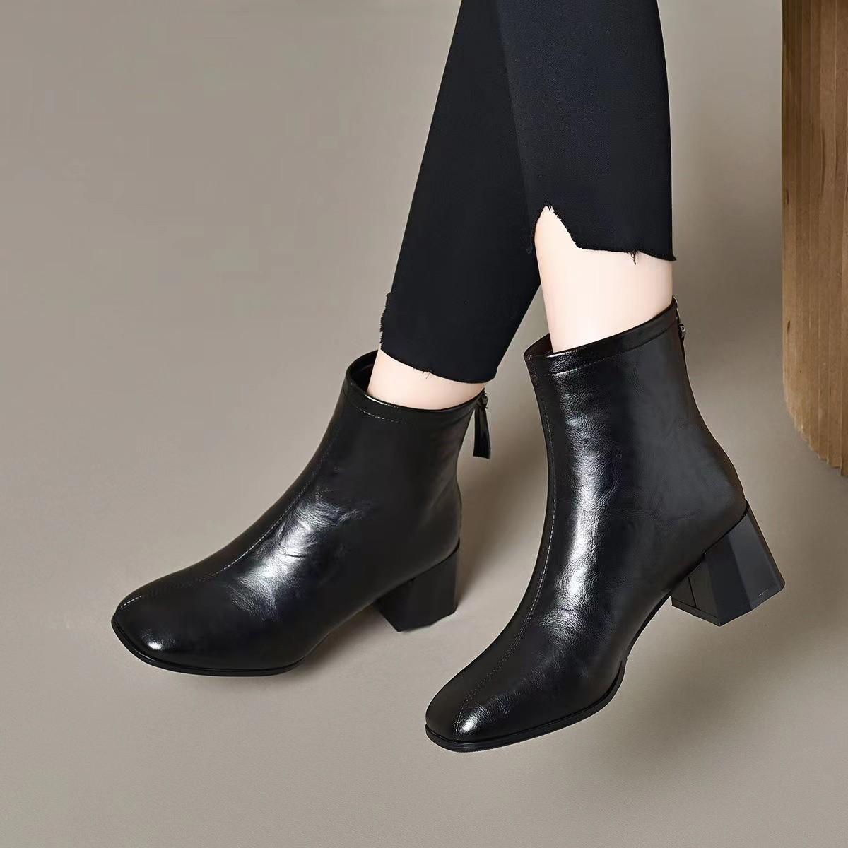 

Женские осенне-зимние бархатные ботильоны, новые темпераментные женские ботинки из кожи с квадратным носком, короткие ботильоны на каблуке, подчеркивающие стройность ног 40