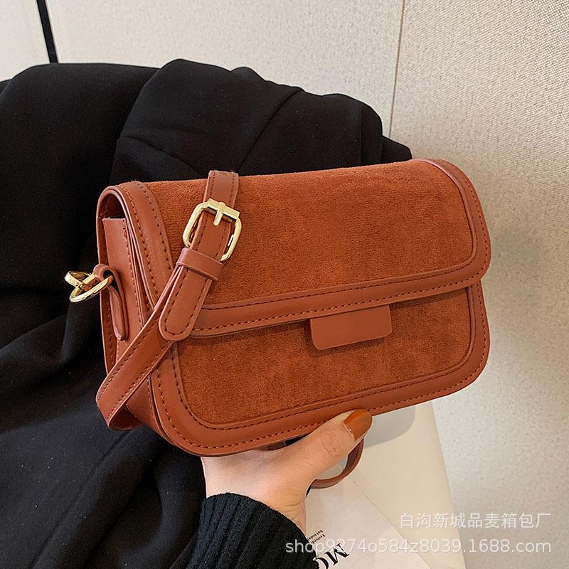 This year's popular niche design fashionable small bag women's 2025 new trendy retro suede messenger small square bag