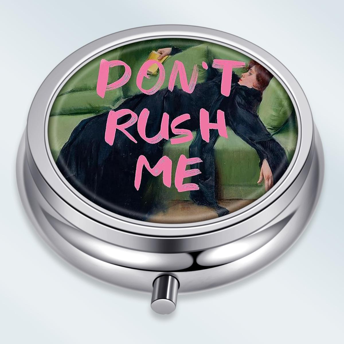 

Portable Pill Box with 3 Compartments, Mini Metal Medicine Organizer Case, Cute Printed Pill Container for Vitamins, Pills, Jewelry, Travel, Daily Use разноцветный