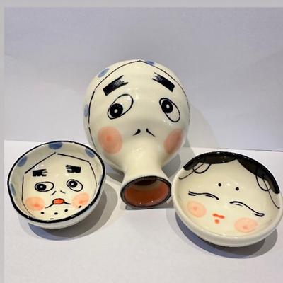 Hyottoko Sake Bottle Set (1.5 Go Size), Sake Set, Sake Flask and Sake Cups.