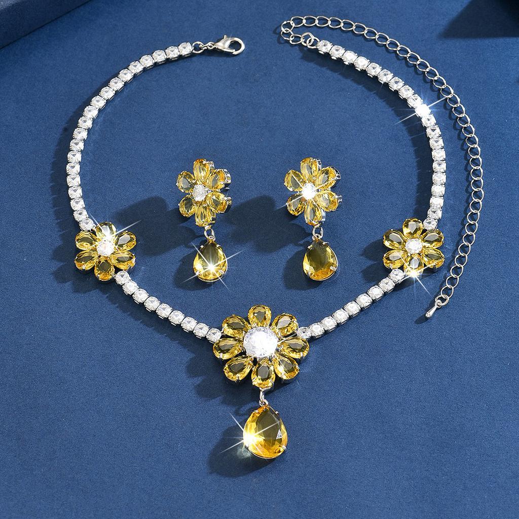 Flower Bridal Necklace Light Luxury Copper Inlaid Zircon Neck Chain Style Fashion Suit Banquet Evening Dress Accessories