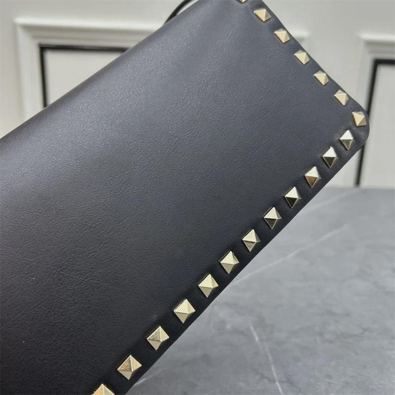 Luxurious Women's Cowhide Rivet Crossbody Shoulder Bag - Versatile Solid Color Flap Design