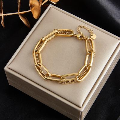 Goldenes doppelreihiges Paperclip-Kettengliederarmband – Auffälliger industrieller Schmuck, Modern minimalistisches Geschenk für Frauen