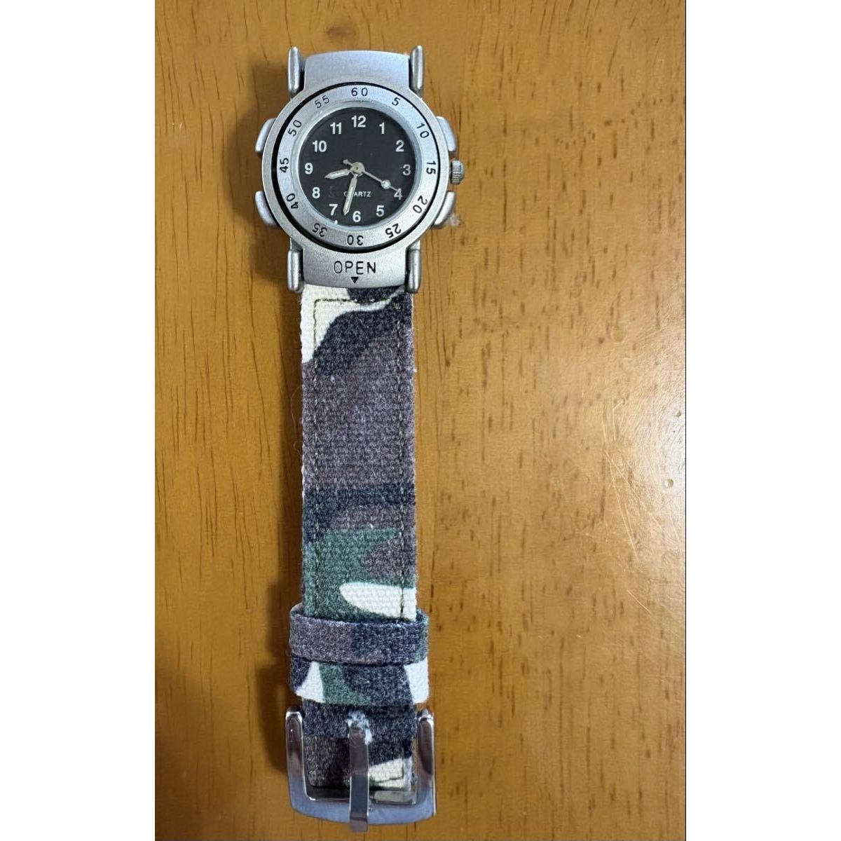 Used survival watch wristwatch