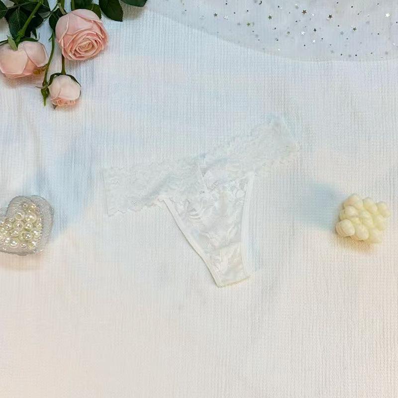 Large Size Women Spring and Summer New Sexy Lace Transparent Thong Underwear