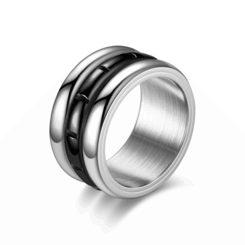 Titanium Steel Ring: Fashionable Men's Stainless Steel Hand Jewelry in European and American Styles.