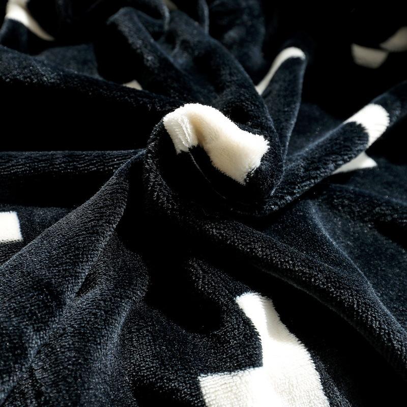Stroking Cats Winter Plush Sofa Cushion Non-Slip Fabric Four Seasons Universal Leather Winter Full Cover Sofa Cover Towel