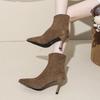 Temperamentvolle Wildleder-Kurzstiefel mit spitzer Zehenpartie und hohem Absatz, Damenschuhe 2025 neue Herbst- und Winter-Samt-Koreanische kleine Stiefeletten