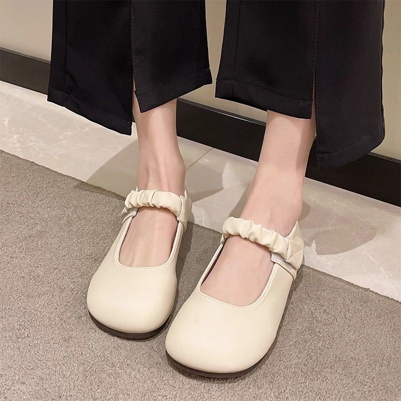 

With skirt lady single shoes women s spring 2025 new soft-soled comfortable Mary Jane shoes French gentle beanie shoes 35
