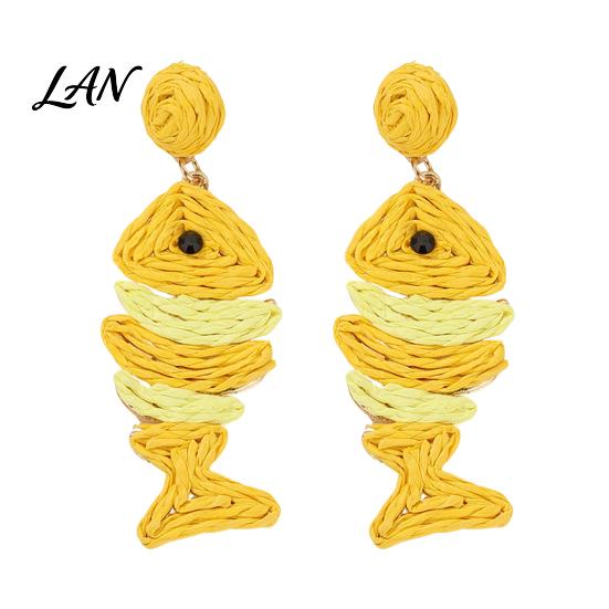 Raffia Earrings 1 Pair Boho for Women, Handmade Rattan Fish Shape Summer Vacation Jewelry Earrings, Bohemian Straw Drop Dangle Tropical Beach