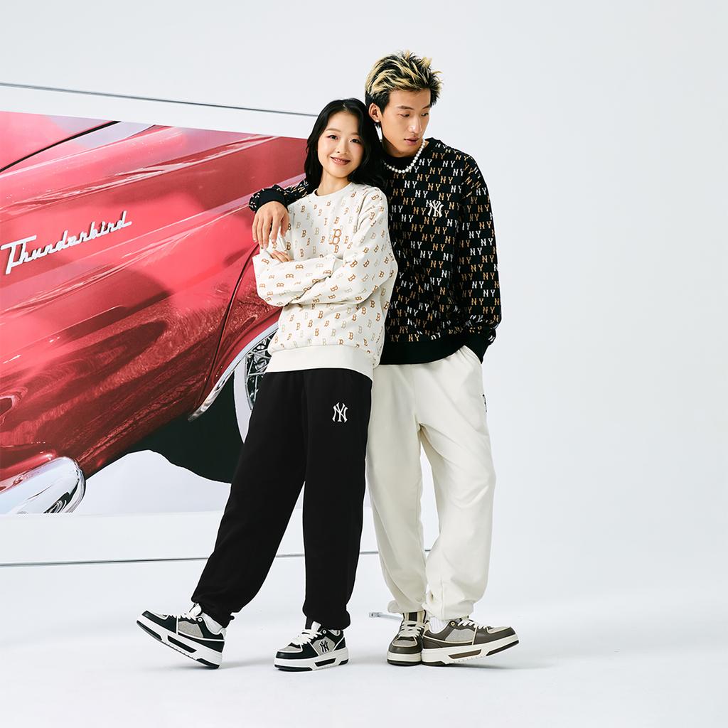 New MLB MONOGRAM Collection New York Yankees 24FW Crewneck Sweatshirt Unisex Black 3AMTM0344-50BKS