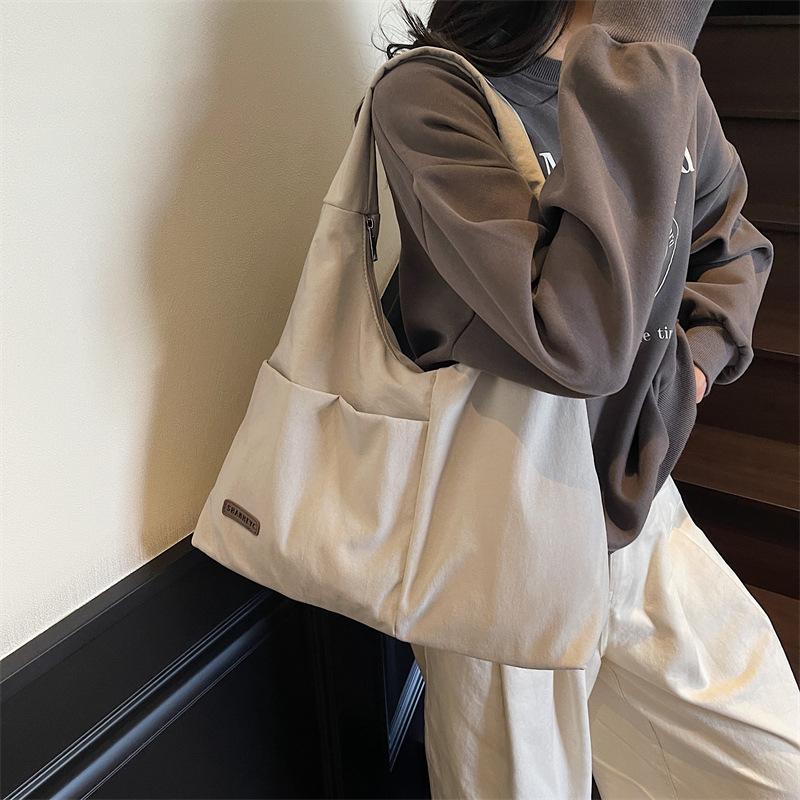 2026 New Large Capacity Single Shoulder Bag for Female Niche, Lazy Style, Commuting Tote Bag, Simple and Versatile,Student Class