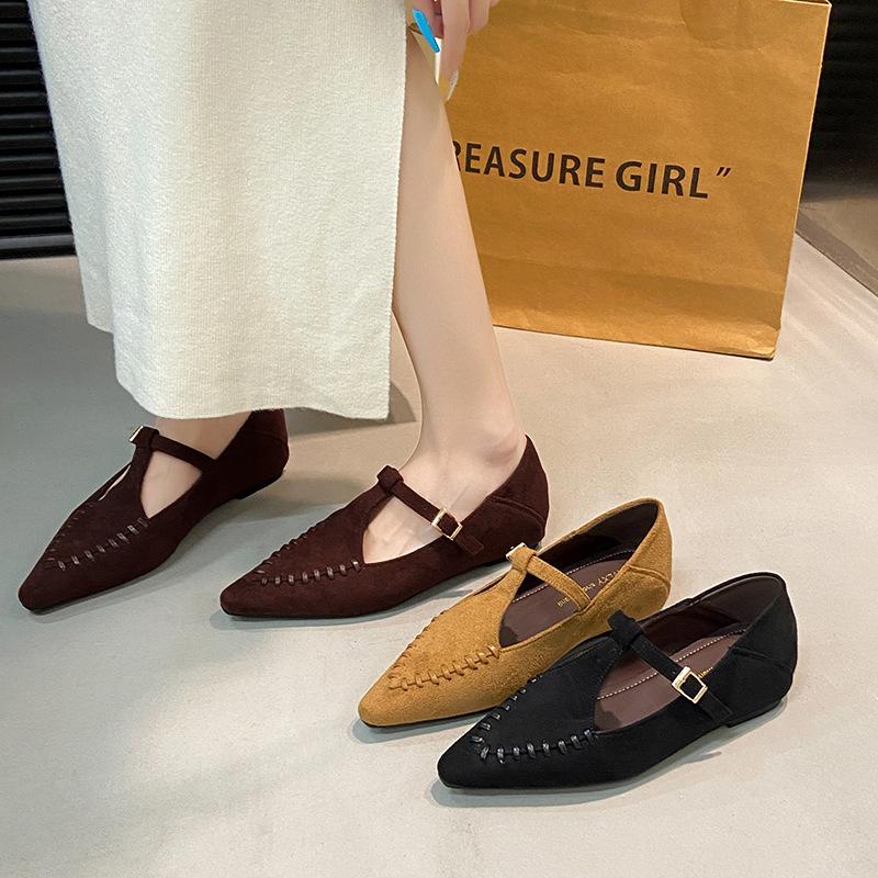 Retro pointed Mary Jane shoes women's 2025 autumn versatile temperament explosion autumn new daily women's shoes single shoes