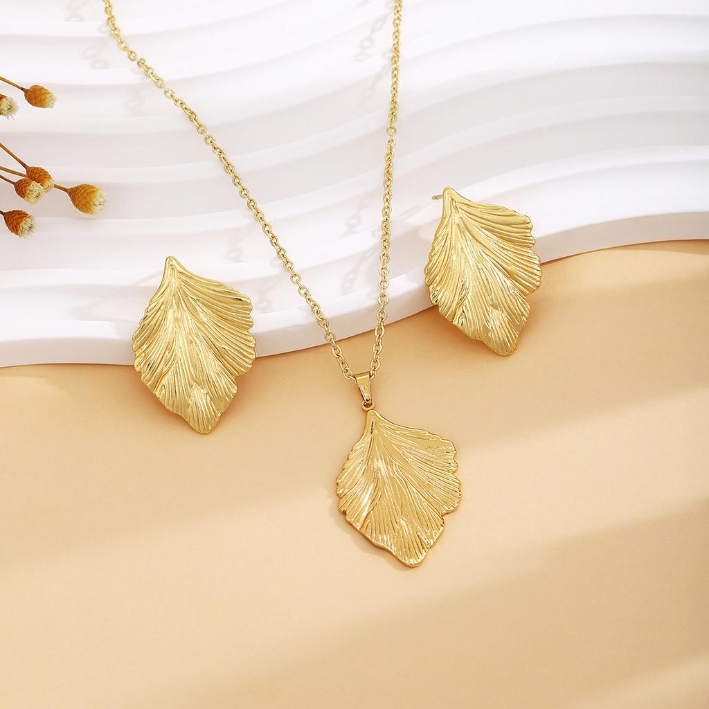 Peach Heart Spiral Leaf Irregular Earrings Necklace Women'S Light Luxury High-End Metal Style Fashion Suit