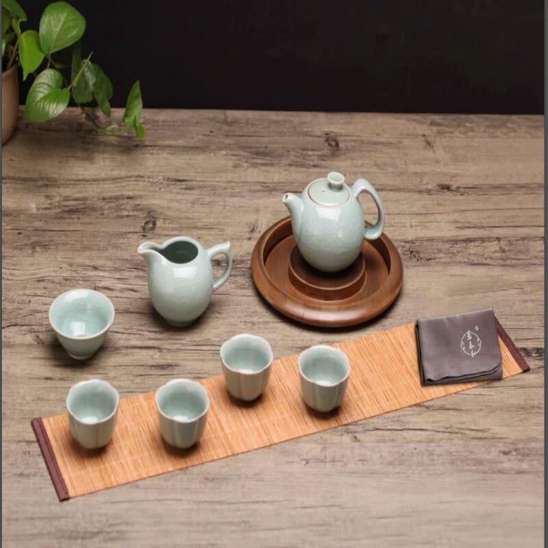 

Wanchunhe Chinese Tea Set