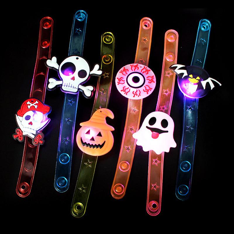 

Halloween LED Light Up Rings Glow Pumpkin Bracelet Christmas Necklace Watch Party Favor Light Jewelry Gift Random Color 12PCS