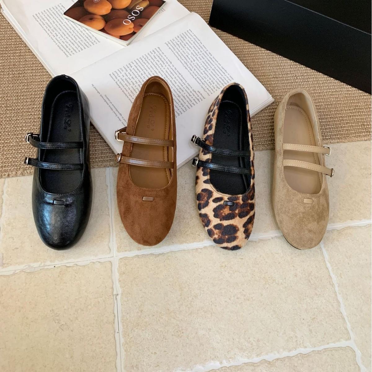 

2025 new round head one-word with engraved soft sole foot cover versatile OL commuting Doudou pregnant women flat women s single shoes 39 леопардовый