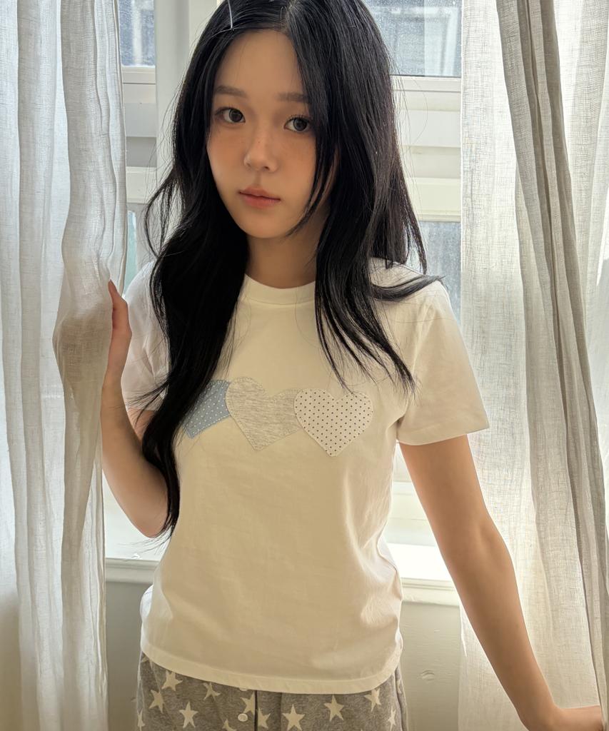 Loginaenloji Silver Dot Heart Patch Cotton T-Shirt White