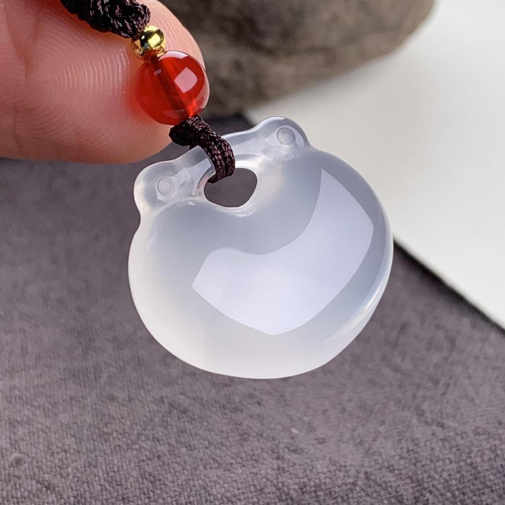 Exquisite Natural Agate Chalcedony Chinese Auspicious Lock Ornament