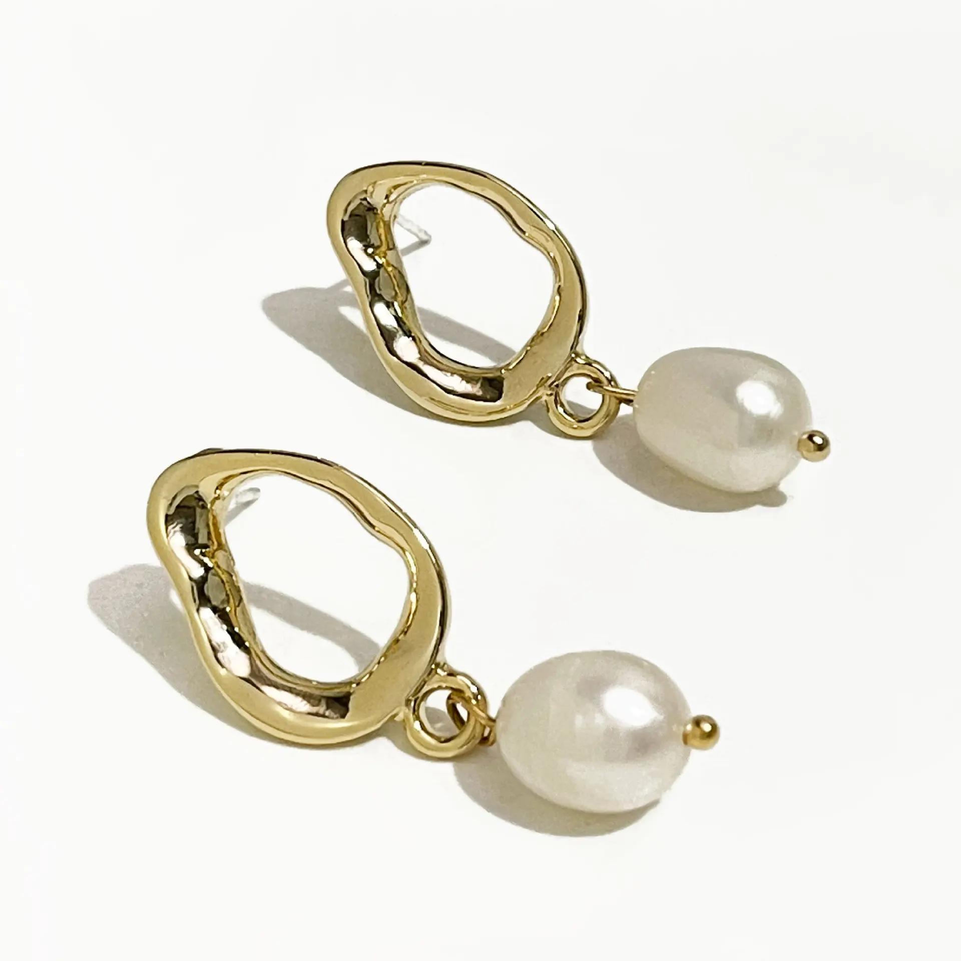 Women s Irregular Freshwater Pearl Drop Earrings Gold Plated Copper Long Dangle Earrings for Wedding Party Jewelry