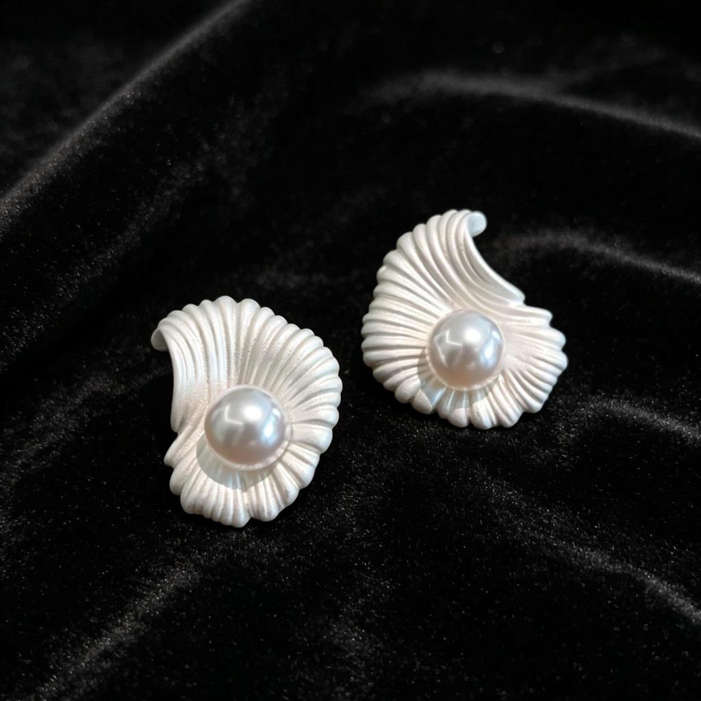 Vintage Black Series Stud Earrings 925 Silver Needle Minimalist High-End Personality Accessories for Women