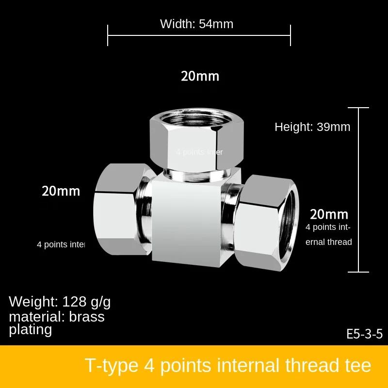 Der Dreiwege-Wasserverteiler aus Kupfer lässt sich direkt mit den 1/2-Zoll-Wasserhahn-Dreiwege-Verteiler-Wasserrohranschlüssen verbinden.