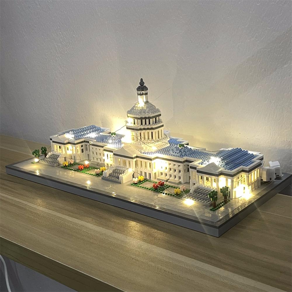 Knew Built Capitol Micro Mini Building Block Toy with USB LED Dazzling Architectural Replica Educational Decorative Novelties