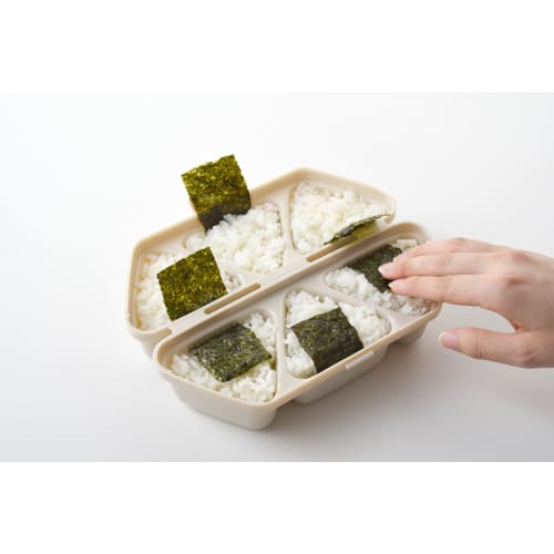 Ernest Onigiri Case, Bento Box (Side Dishes Compatible), Onigiri Mold (Easy Onigiri Kit & Case, Musubito), Beige, A-77371, Favourite Brand of Major Re