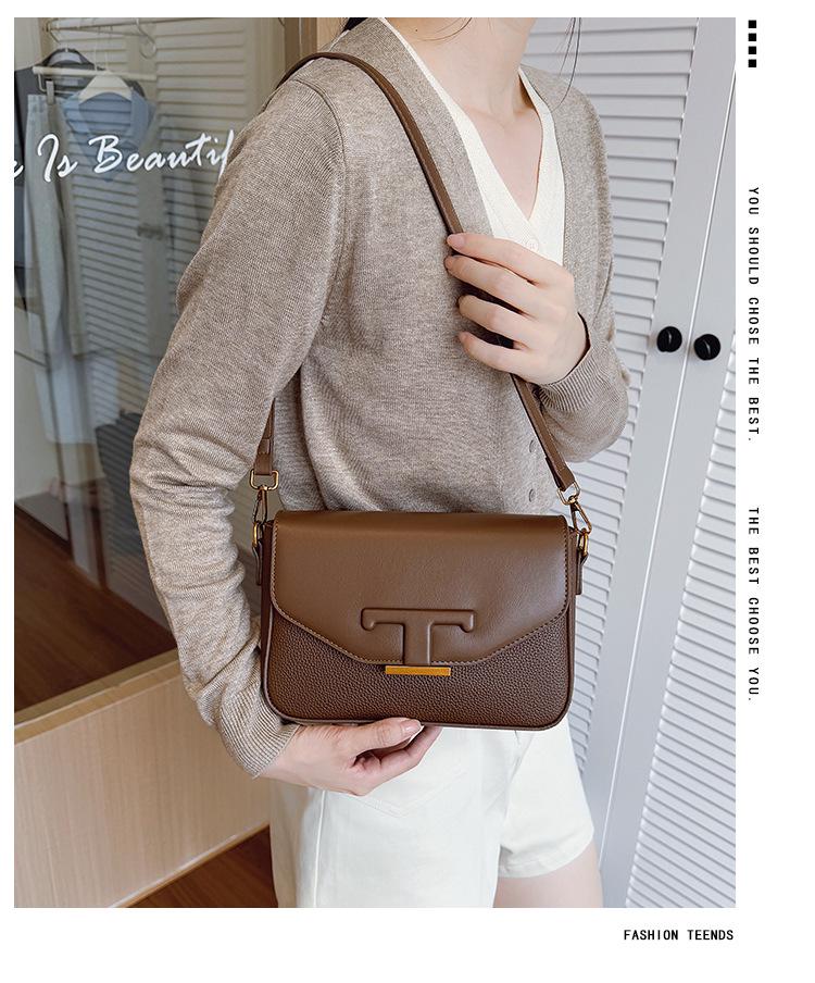 2025 Trendy Large Capacity Women's Saddle Crossbody Bag