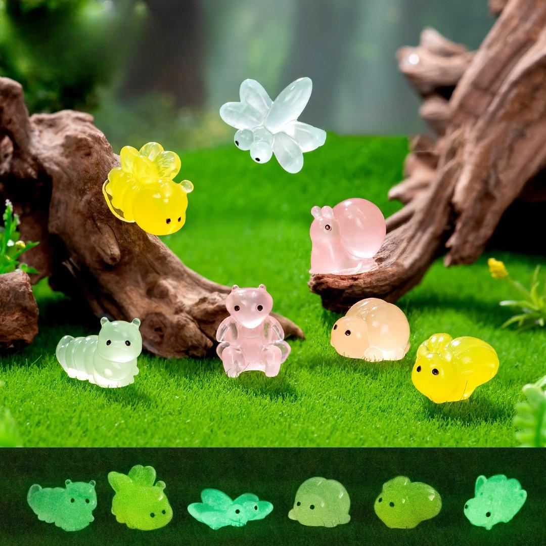 

20/50pcs Luminous Resin Mini Caterpillar Snail Insect Doll House Glow-in-the-Dark Insect Figurines for DIY Aquarium Garden Decor 100pc random mix