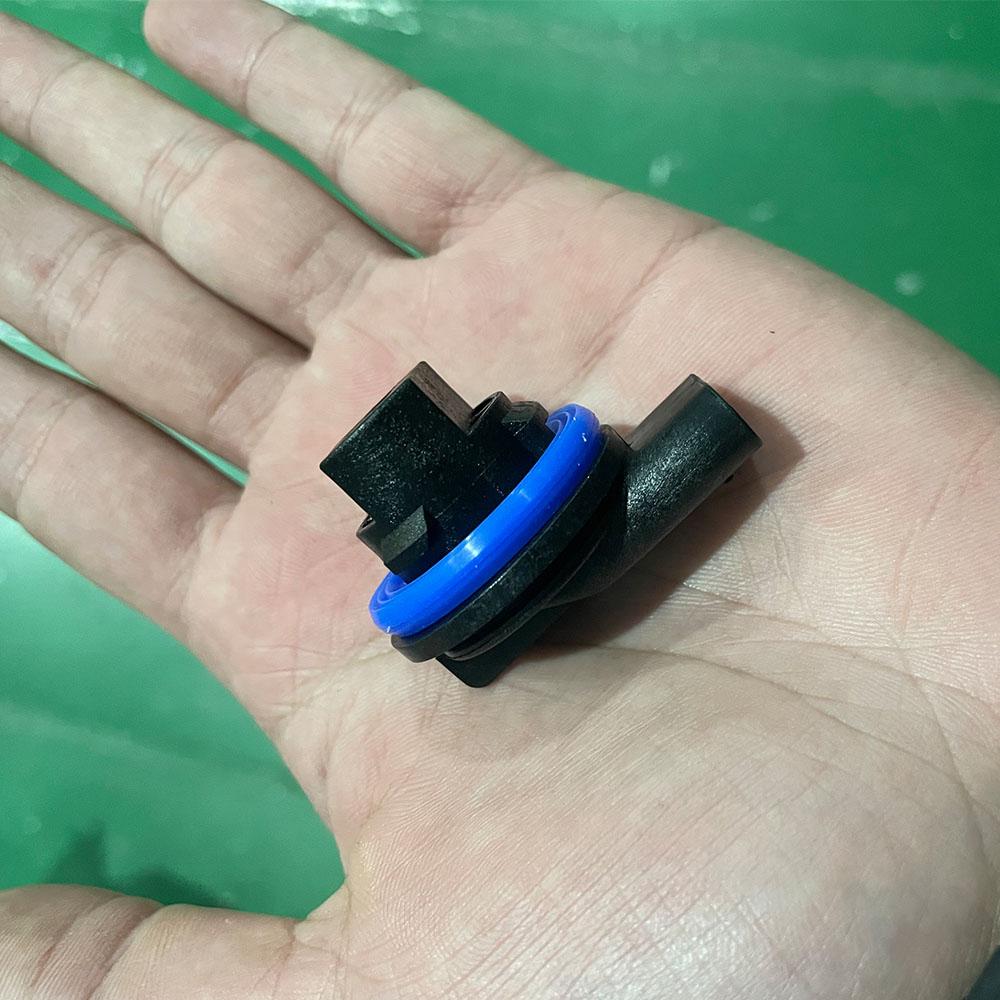 2x Parking Light Lamp Bulb Socket Holder For 2017-2019 Ford Escape GJ5Z-13411-D