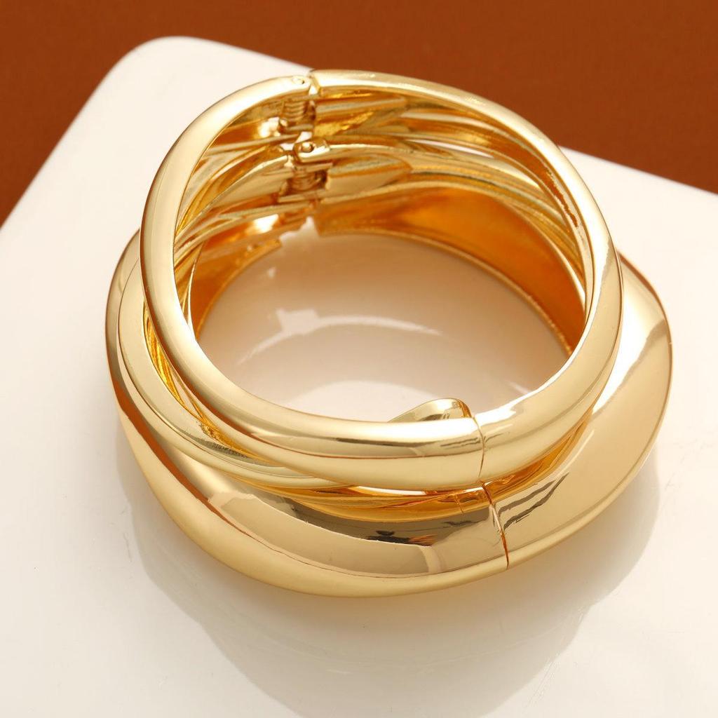 iF ME 1 stk Gullfarget Minimalistisk Chunky Armbånd For Kvinner Mote Elegant Vanntett Design Åpen Mansjett Armbåndssett Retro Smykker Gaver