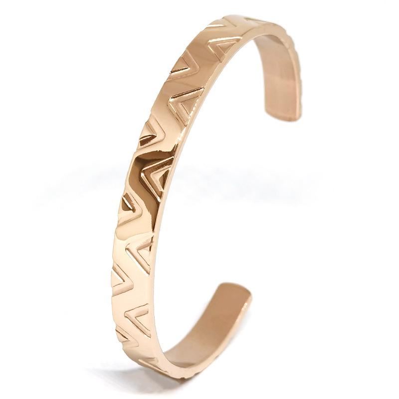 European-American Fashion C-Shaped Stainless Steel Men's Bracelet, V-Shaped Openable Polished Design, Vacuum Electroplated Titanium Steel.