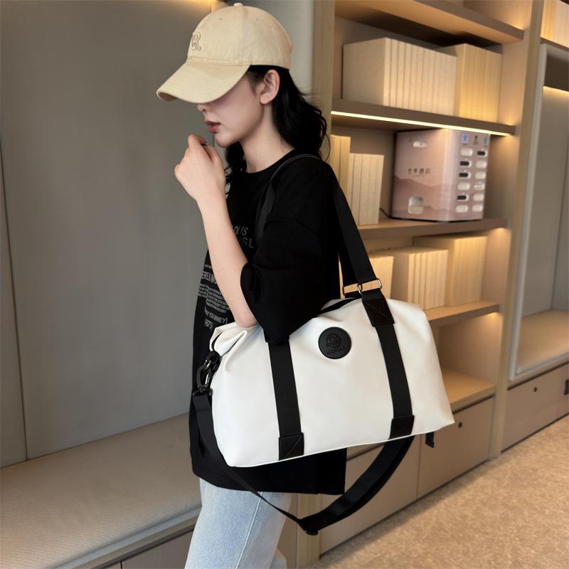Large Capacity Lightweight Travel Tote with Wet & Dry Separation