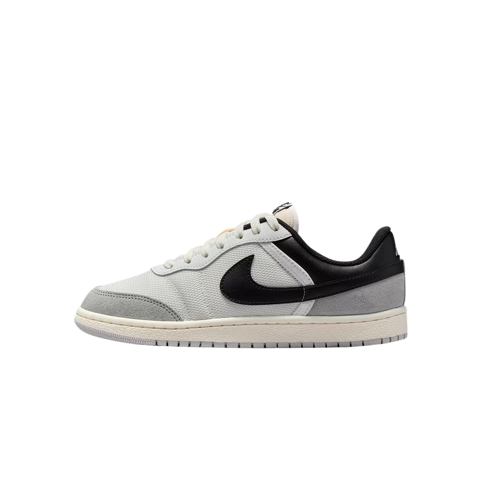 (WMNS) Air Jordan Skyline Low Summit White Black Smoke Grey Women s IQ0704-101 EU 42