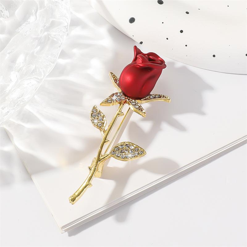 Creative Beautiful Rhinestone Rose Flower Brooches For Women Lady Elegant Flower Pin Summer Wedding Party Valentine'S Day Gift