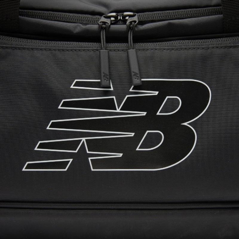 New Balance Lehká cestovní taška Half Club M Nbgcesl303 19 Cross Bag