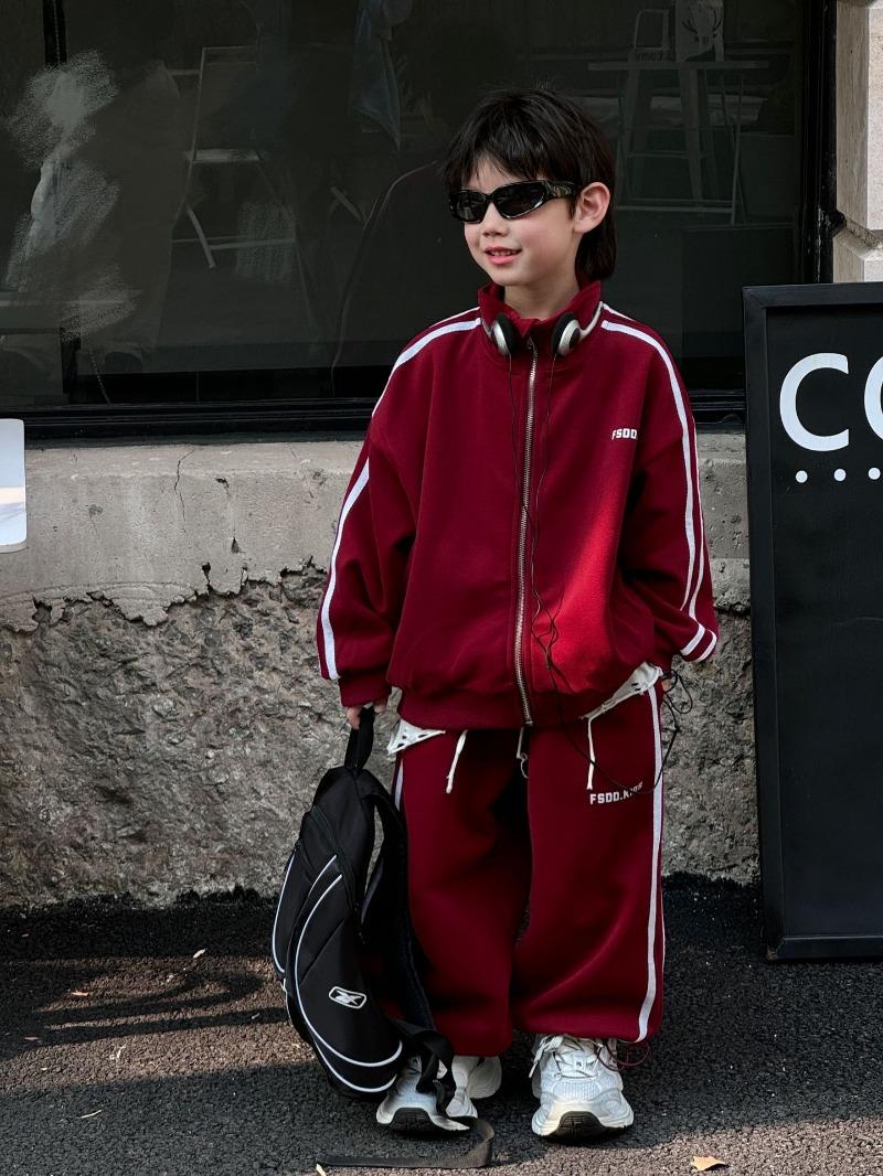 

Осенний новый детский модный спортивный костюм All-Match 130cm красный