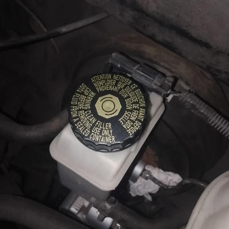 Car Brake Fluid Reservoir Tank Cap Bottle Lid Cover for Peugeot for Citroen 1613328880