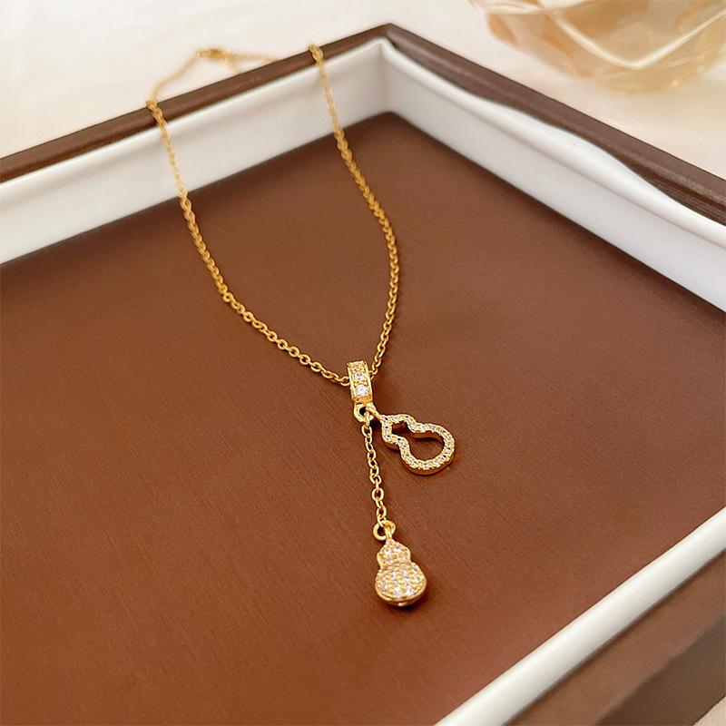 Minimalist Titanium Steel Clavicle Necklace with Pearl Pendant for Women - Versatile Cold Style Fashion Jewelry