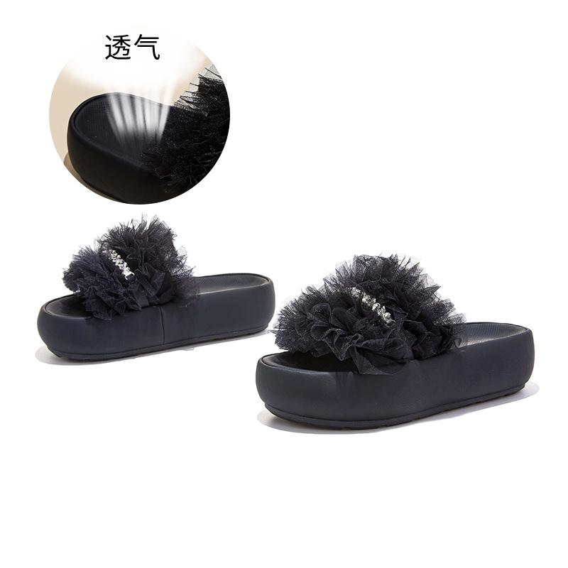 

Suction film bottom beach slippers women s summer new French style with skirt half drag outside wearing high-end mesh sandals 35 чёрный