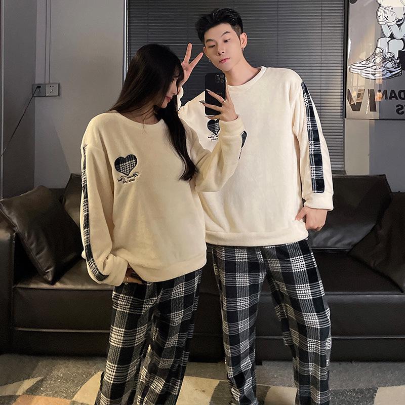 Autumn/Winter Flannel Pajamas: Cozy Round Neck Homewear for Youthful Men and Women