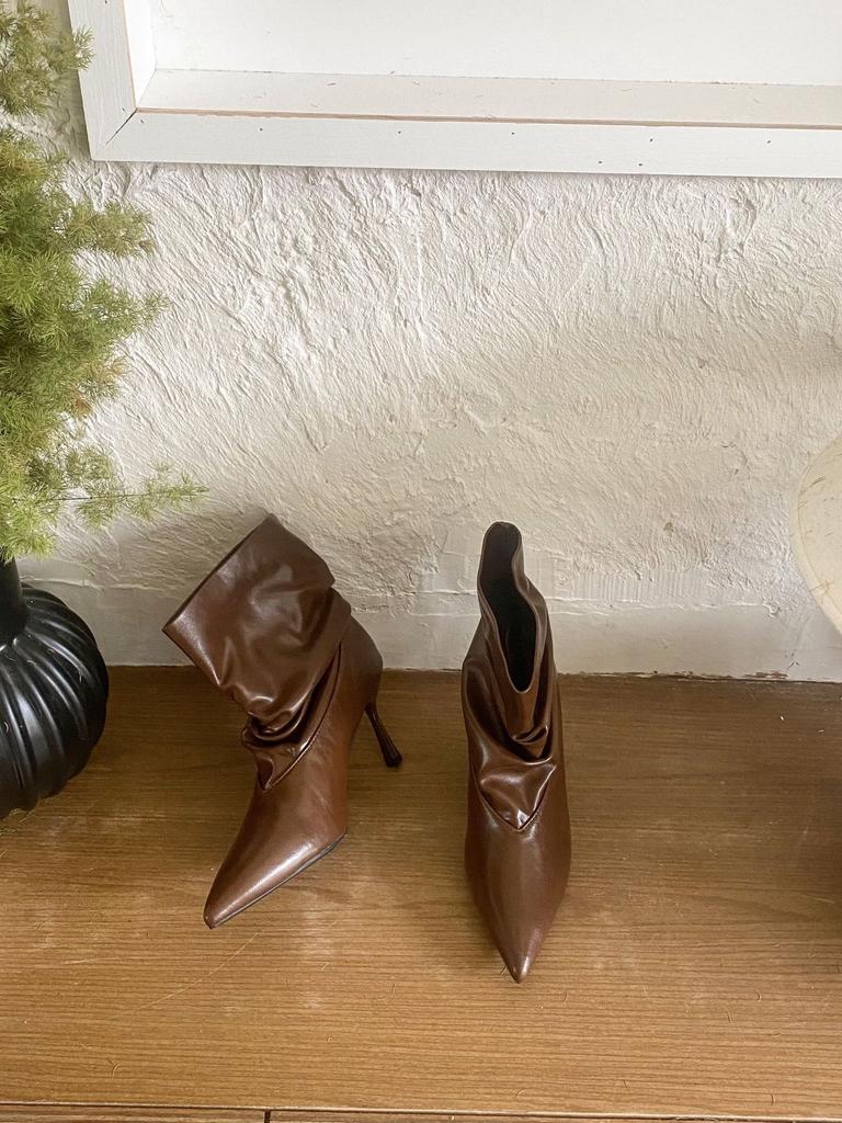 French Retro Short Boots for Women 2025 Autumn and Winter New European and American Spice Girls Sexy Soft Leather Thin Heels Pointed Heads Piled High 