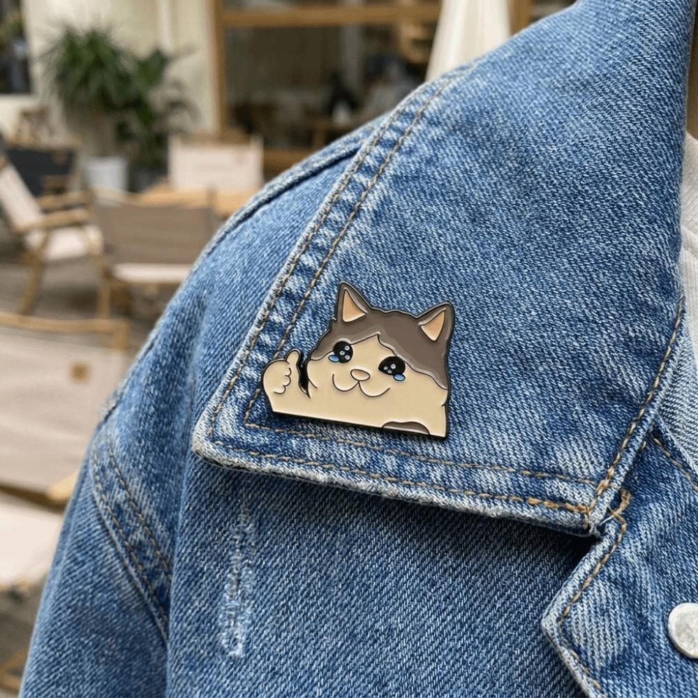 Thumb Up Design Animal Brooch Crying Cat Backpack Badge Gift Enamel Pin Anime Convention