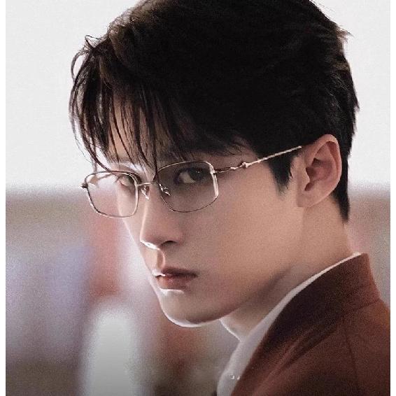 Fashion Square Titanium Glasses Frame Men Women Brand Design Optic Ultralight Luxury Eyeglasses Thin Rim Korea Style Spectacles