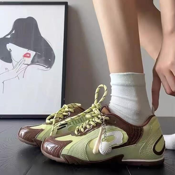 

Fashion retro versatile inner height increase ballet training shoes women s 2025 new summer flat casual Forrest Gump sports shoes 40 зелёный